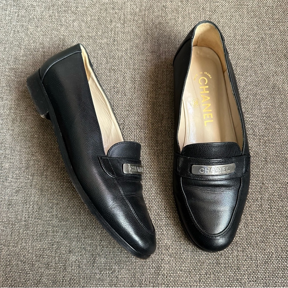 Vintage black Chanel loafers - Picture 2 of 7